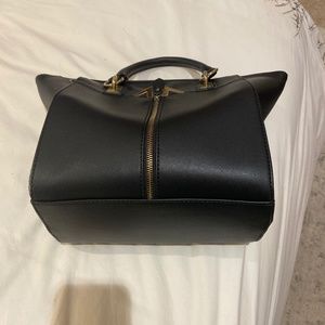 A purse